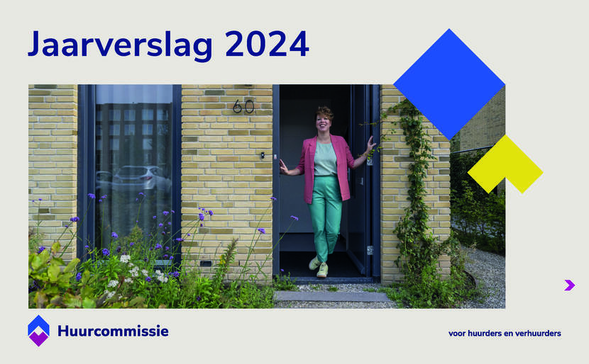 Vrouw in de deuropening van een rijtjeswoning